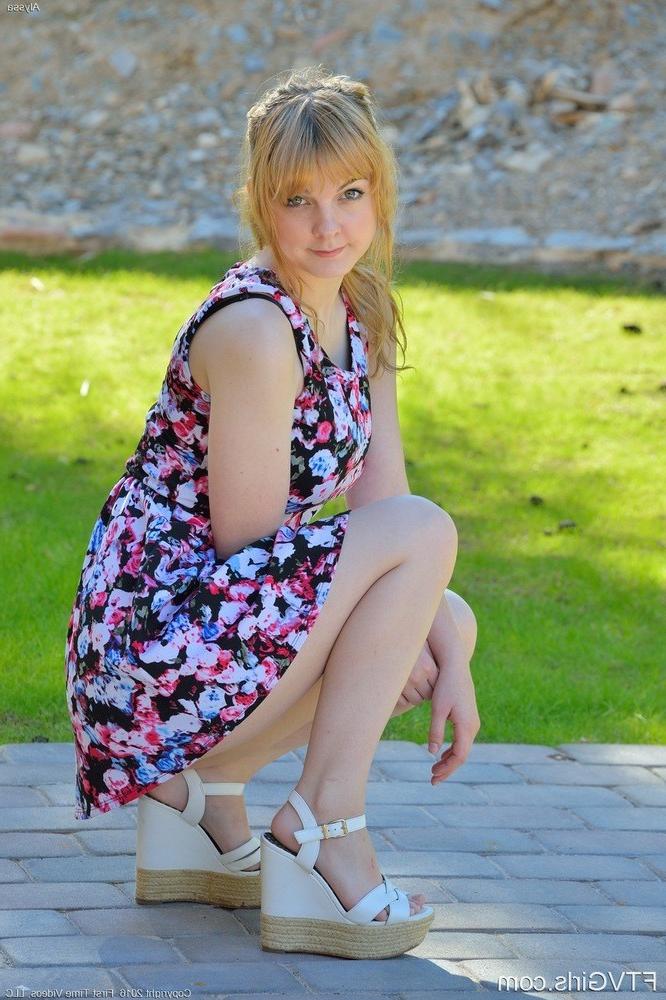 15P FTV Girls Alyssa spreading her pink pussy