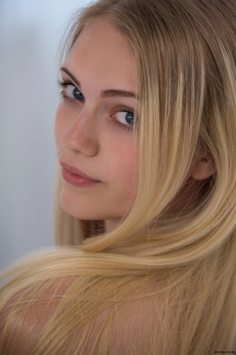 12P Erotic slim blonde with perky tits
