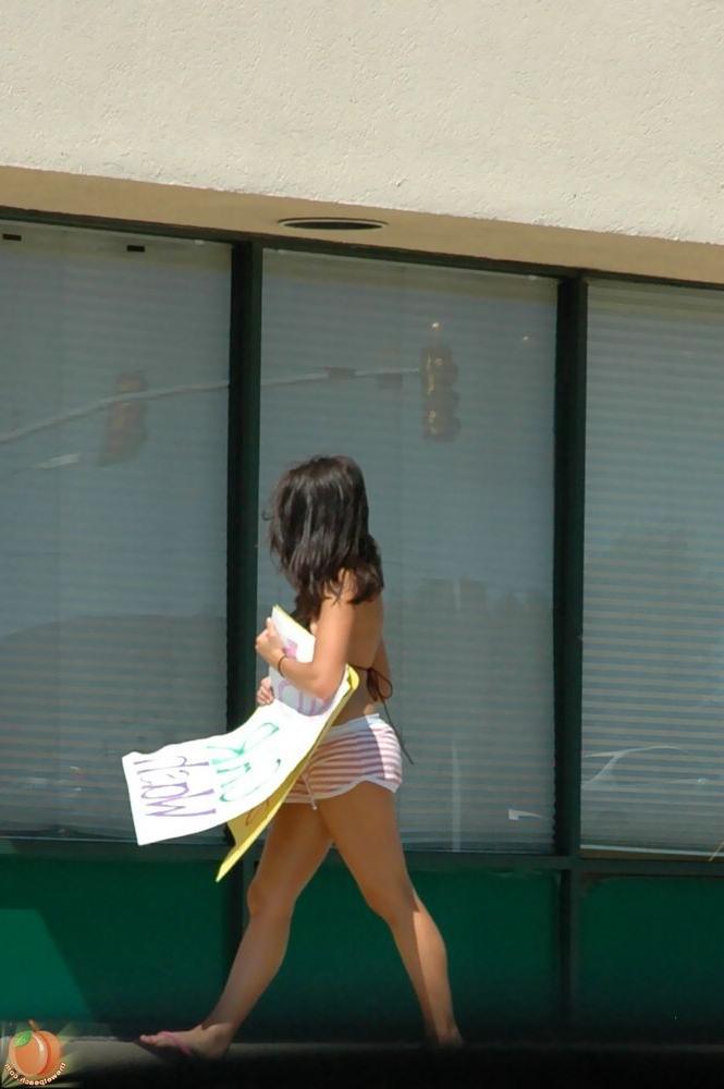 16P Street Sign Girls