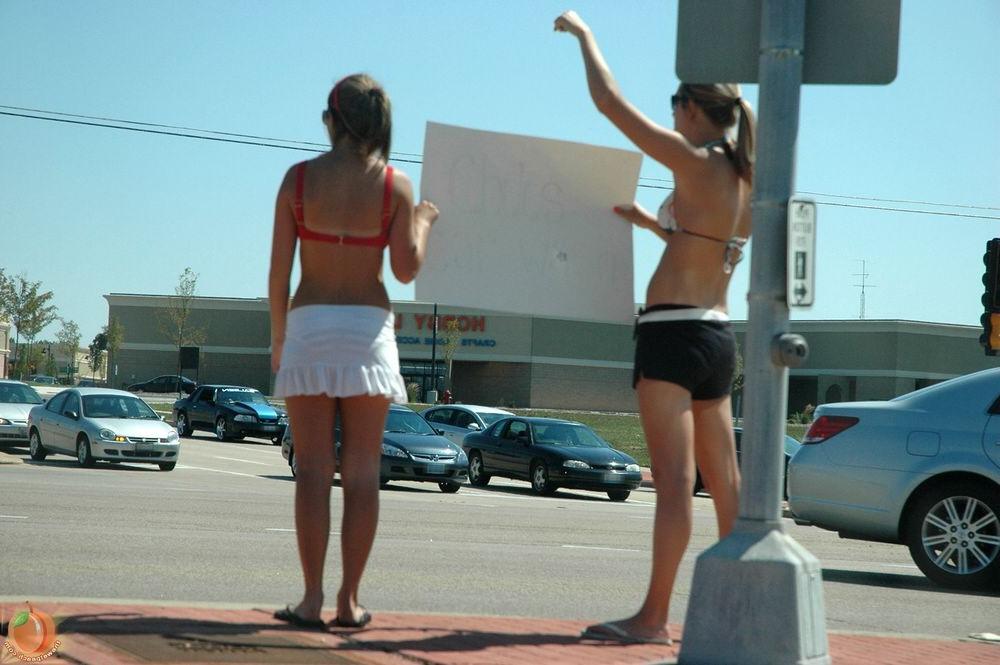 16P Street Sign Girls