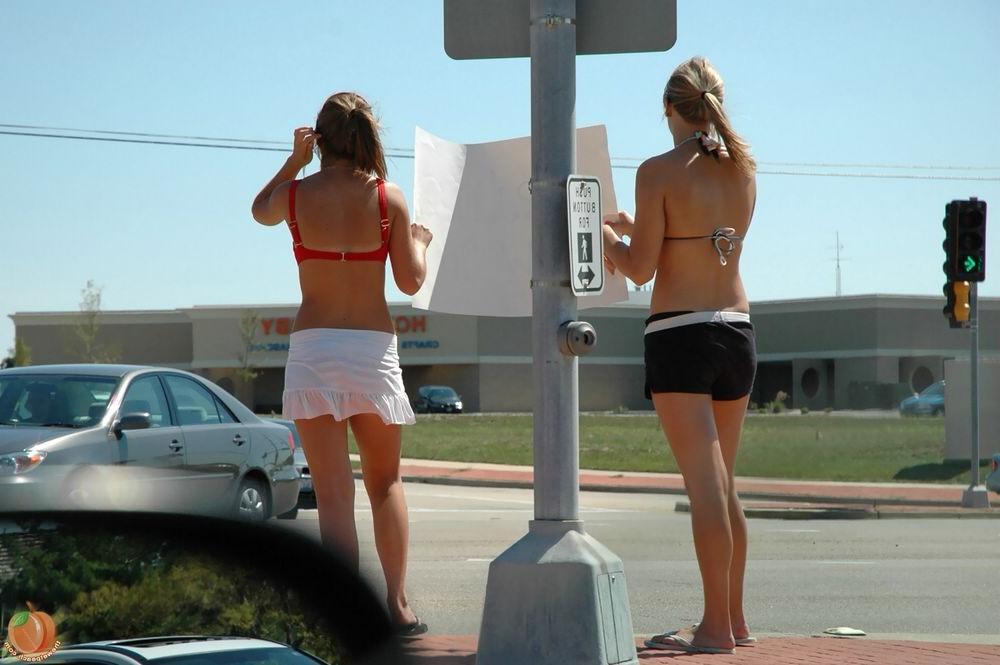16P Street Sign Girls