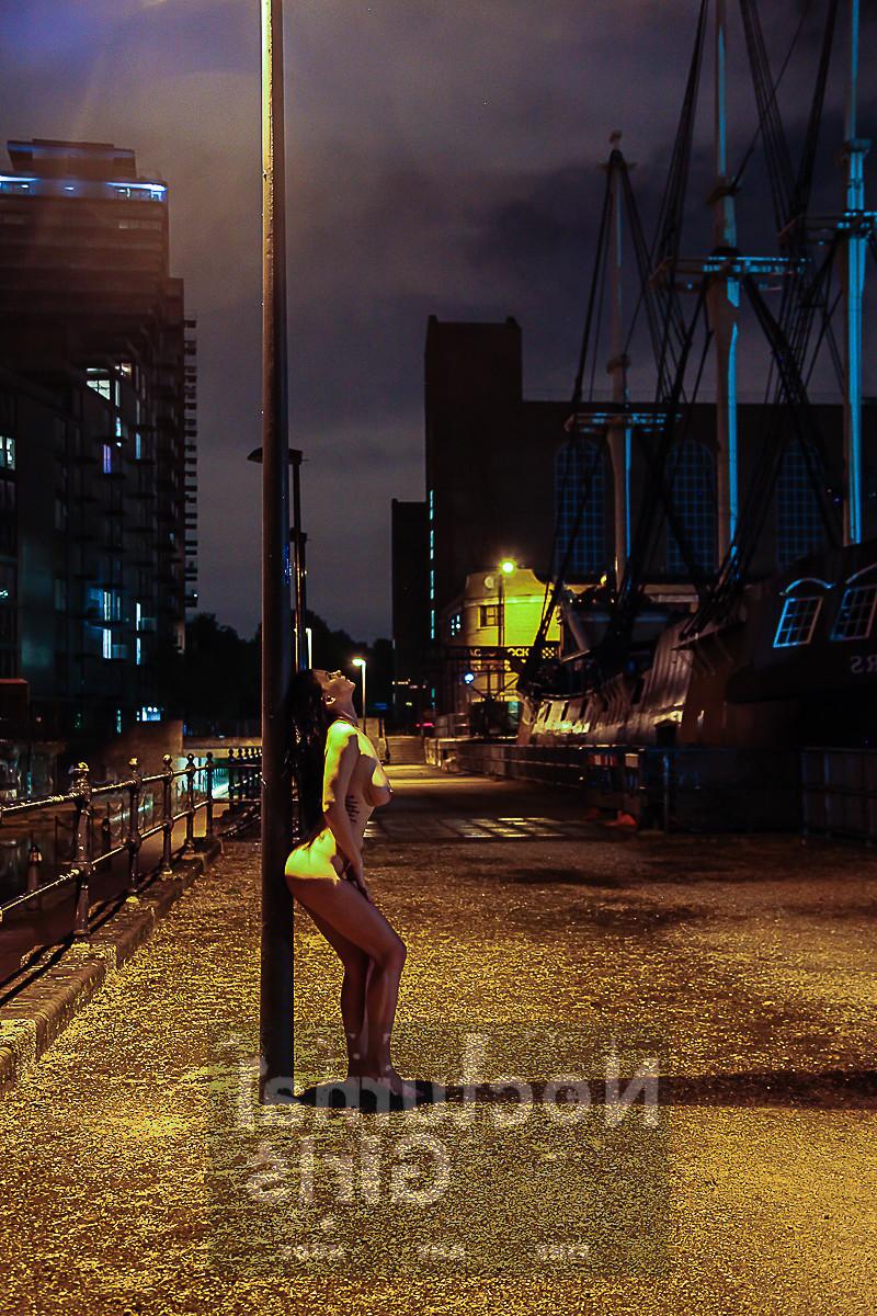 8P Tasha Holz posing nude in the night time