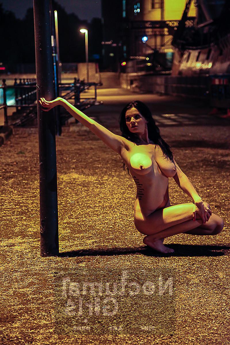 8P Tasha Holz posing nude in the night time