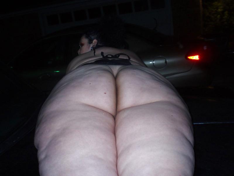 20P SSBBW with a real Forked Tongue poses with a Hearse