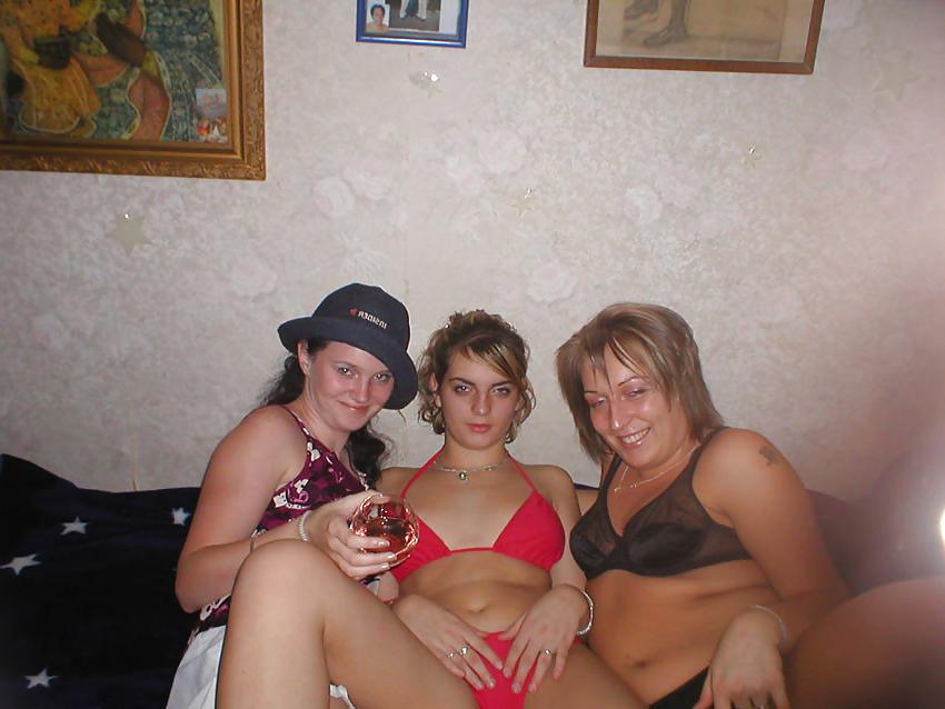 25P Teen Roommates -Homemade