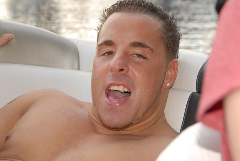 20P Stud lurks for meat.,Hottie is invited for a sea fuck.,Bitch wants it hard in he