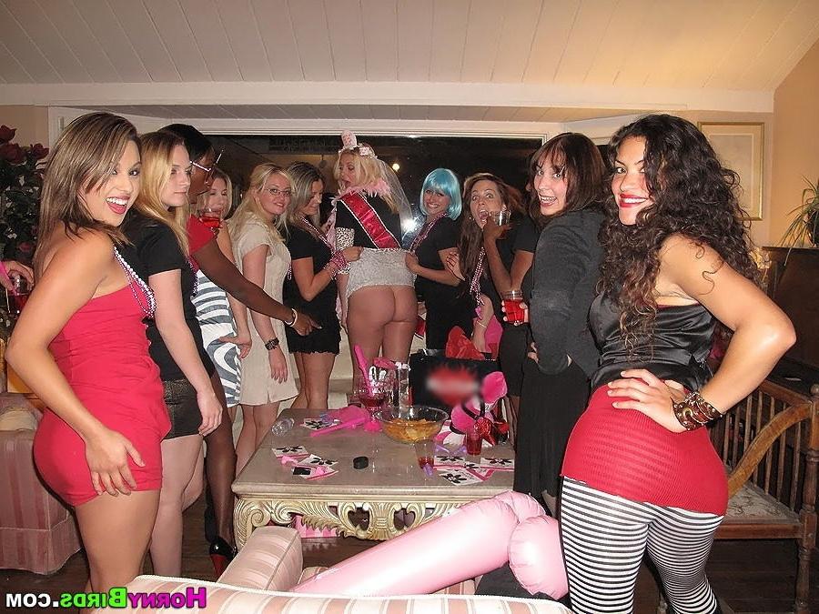 15P Big cock blowjobs at drunk CFNM bachelorette party