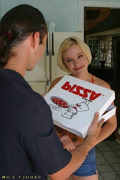 16P Blonde slut orders pizza and gets extra sausage