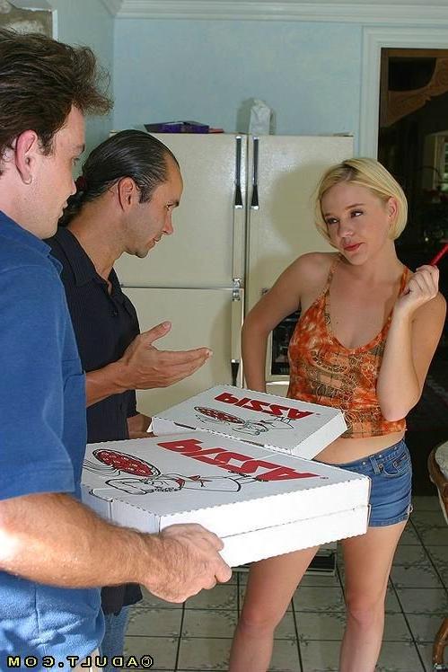 16P Blonde slut orders pizza and gets extra sausage