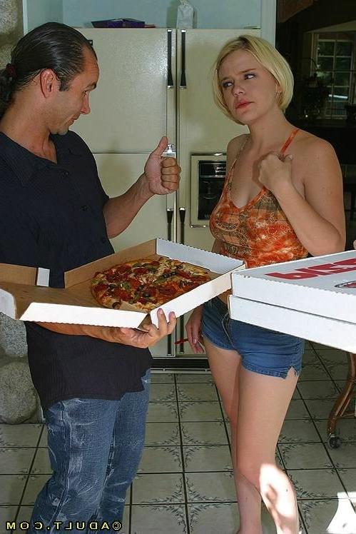 16P Blonde slut orders pizza and gets extra sausage