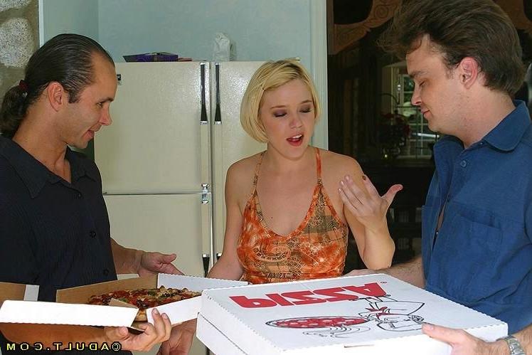 16P Blonde slut orders pizza and gets extra sausage