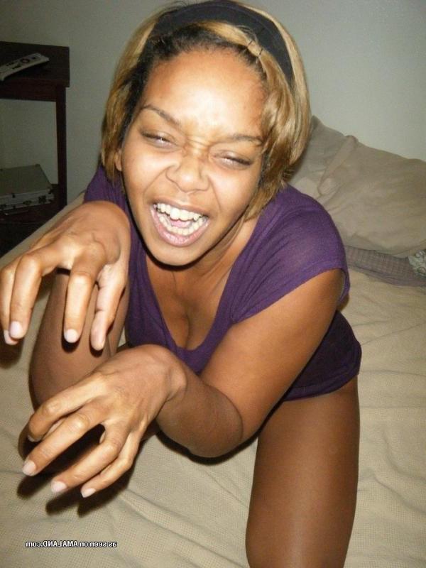 10P Ebony girlfriend shows off her perfect booty and shaved twat