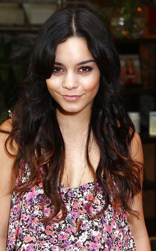 25P Vanessa Hudgens mega collection 2