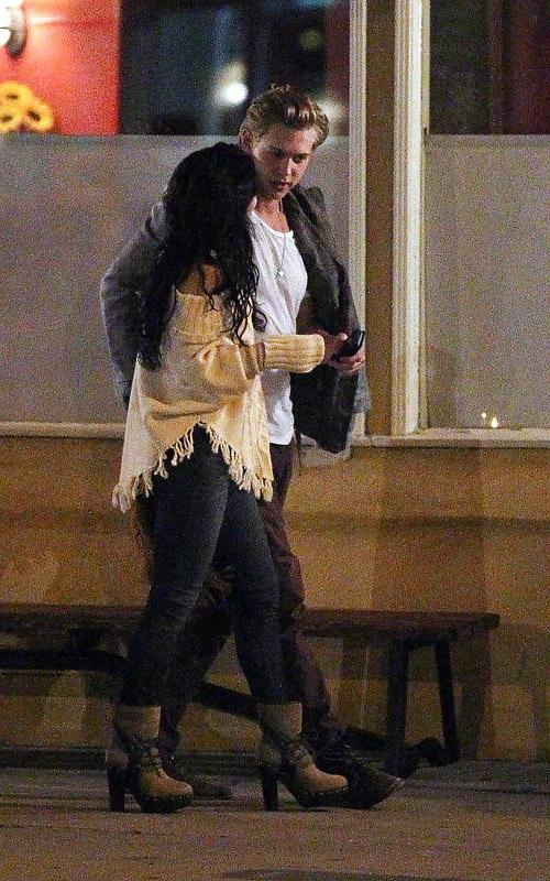 25P Vanessa Hudgens mega collection 2