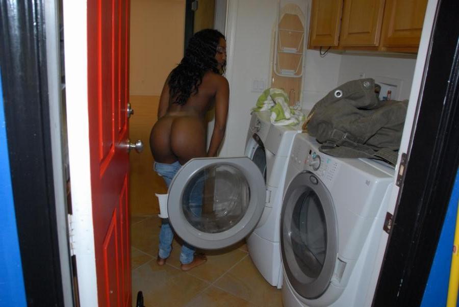 16P A black booty babe gets fucked while she is doing the laundry