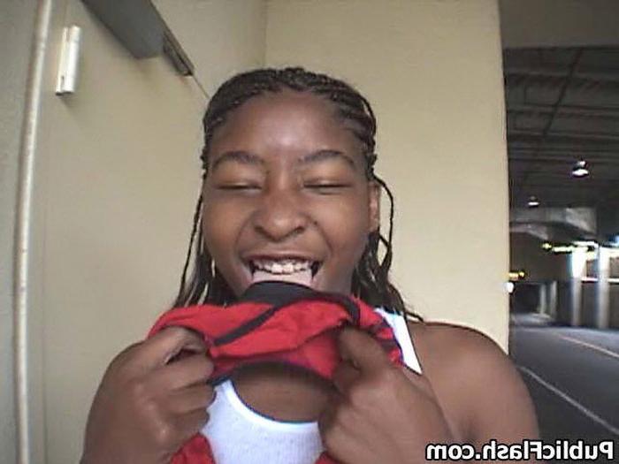16P Flashing Fine Black Booty Outdoors on City Sidewalk
