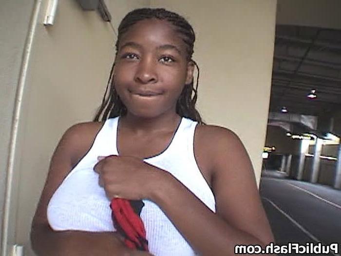 16P Flashing Fine Black Booty Outdoors on City Sidewalk
