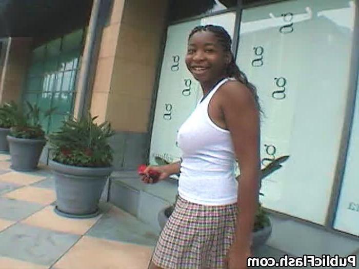 16P Flashing Fine Black Booty Outdoors on City Sidewalk