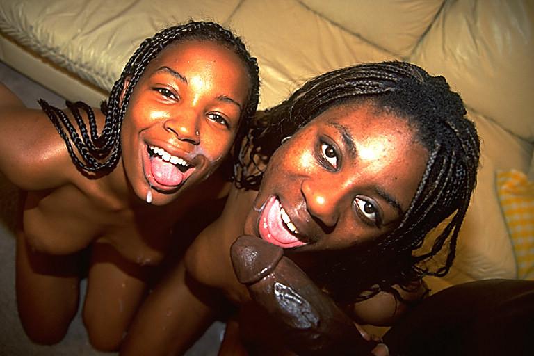 20P Cum loving ebony babes in orgy