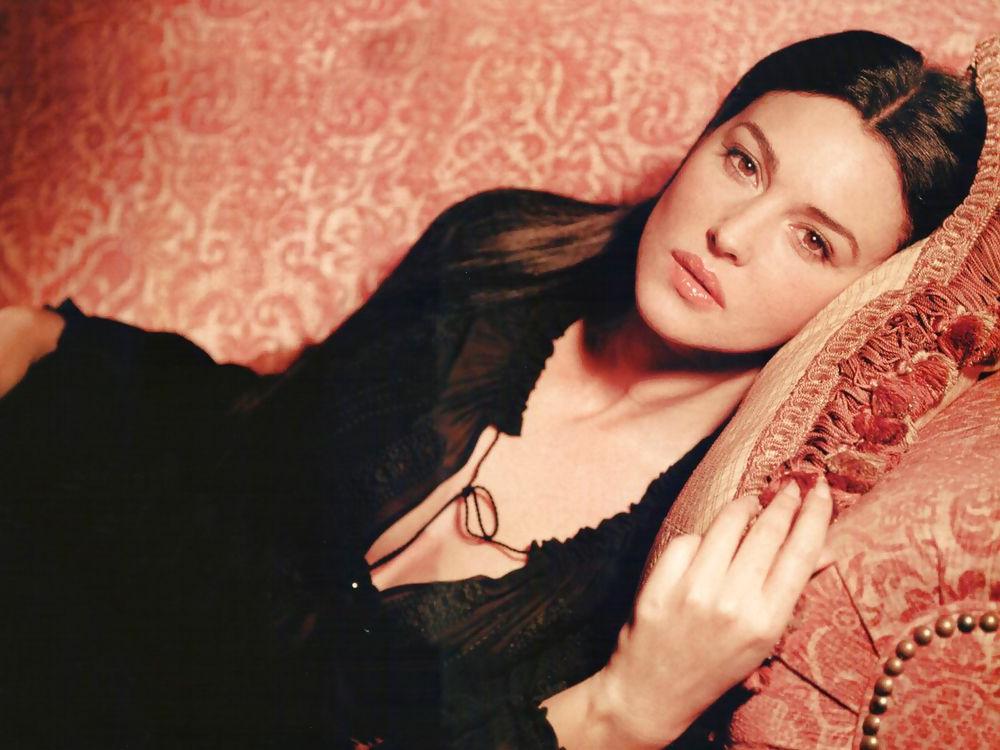 25P Monica Bellucci mega collection