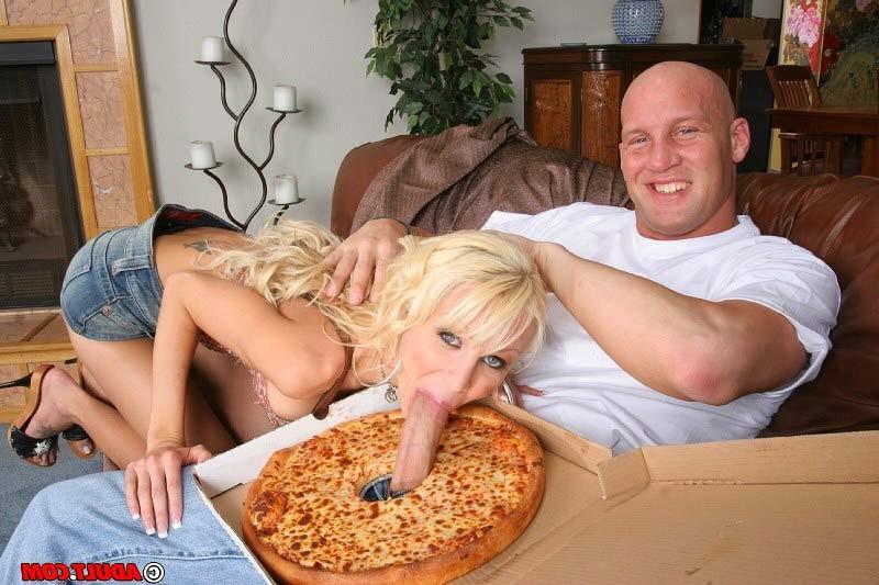 15P Blonde sucking and fucking a bigcock in surprise pizza