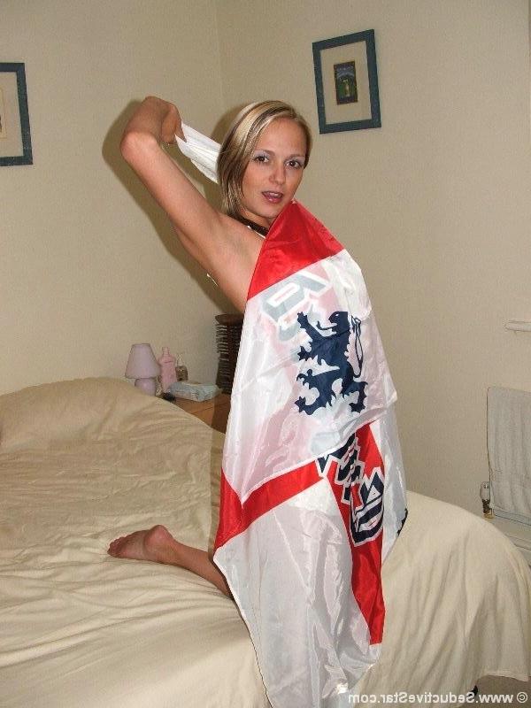 20P Lovely cute blonde shows pink pussy