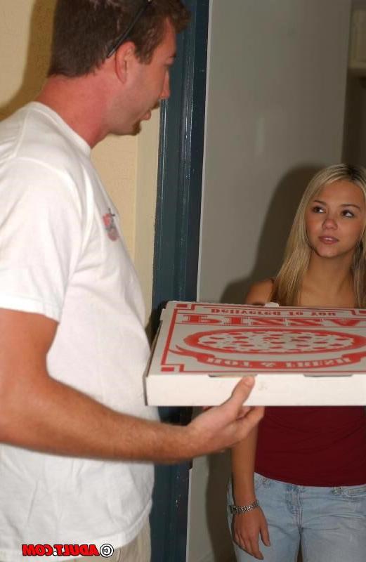 16P Broke blonde eats the pizza mans sausage