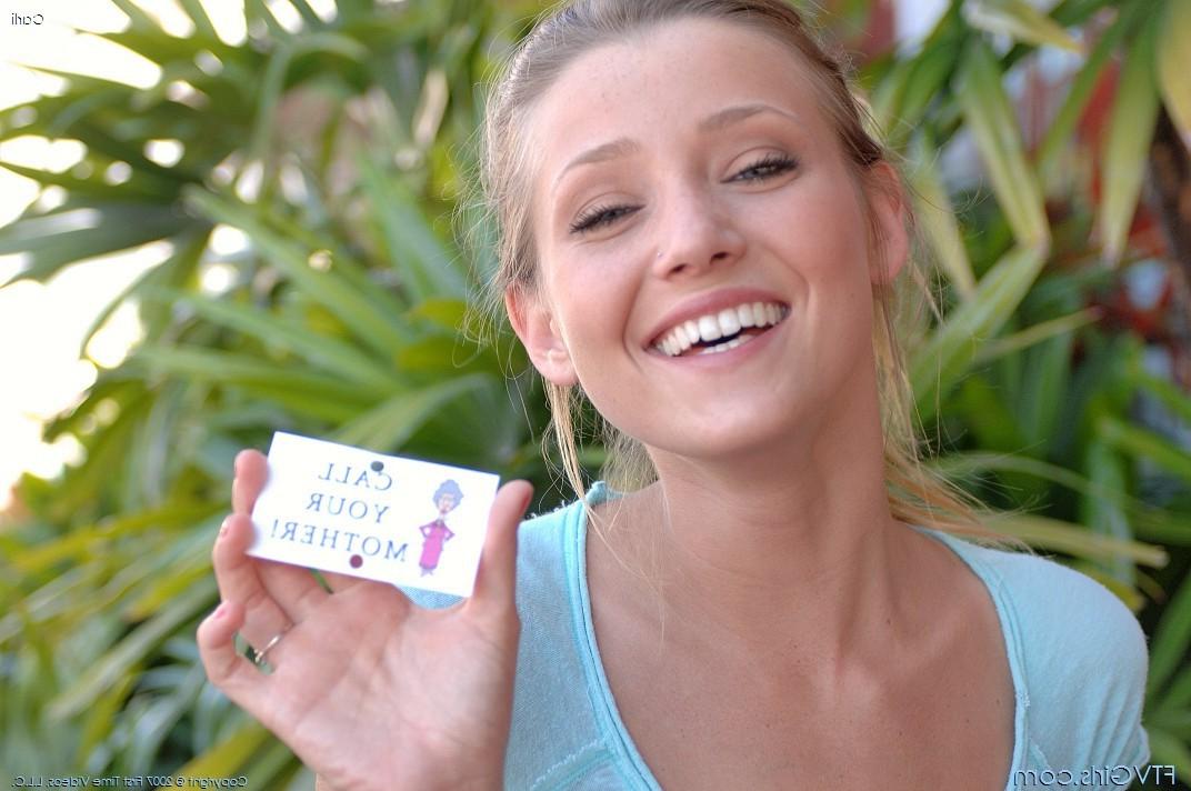 18P Coed flashing her breasts and pink pussy