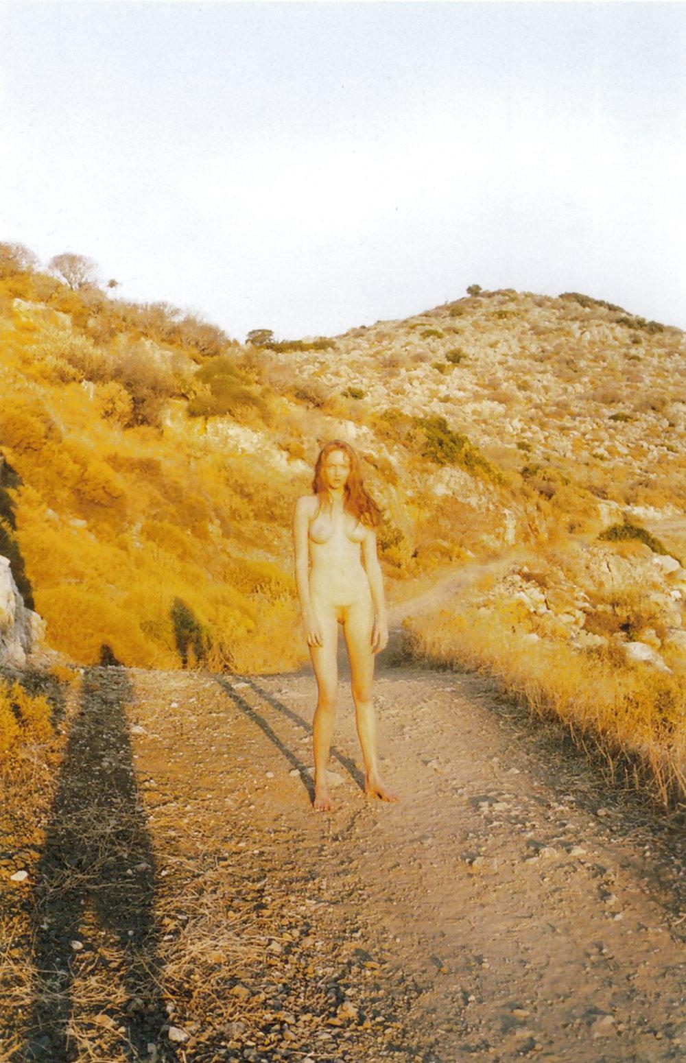 15P CELEBRITIES - Lily Cole Naked -  londonlad