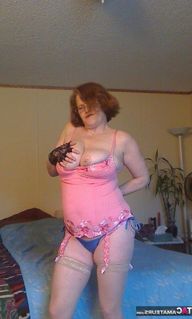 20P This coral bustier was another one of my thrift store finds Noti
