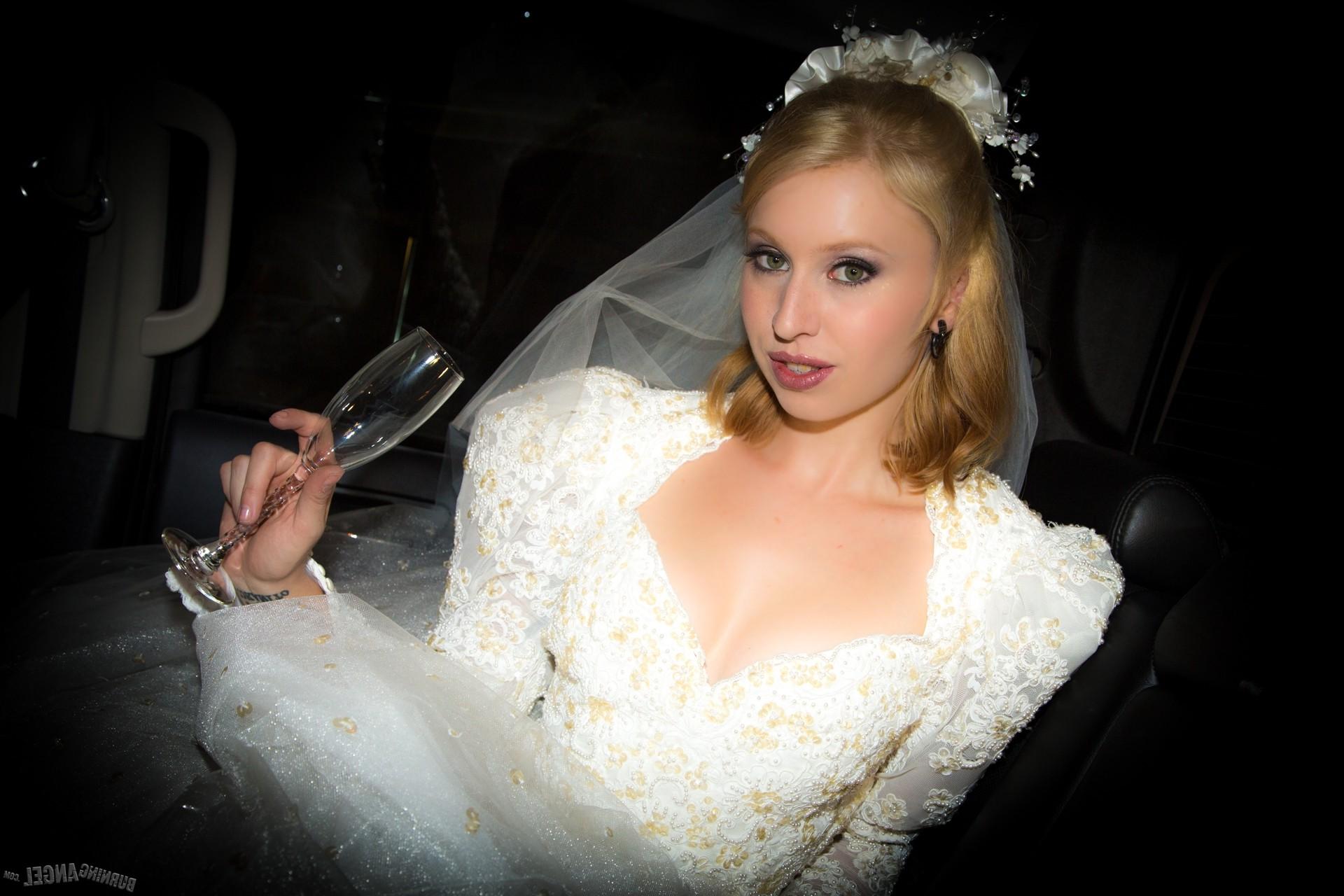 15P Story about her wedding