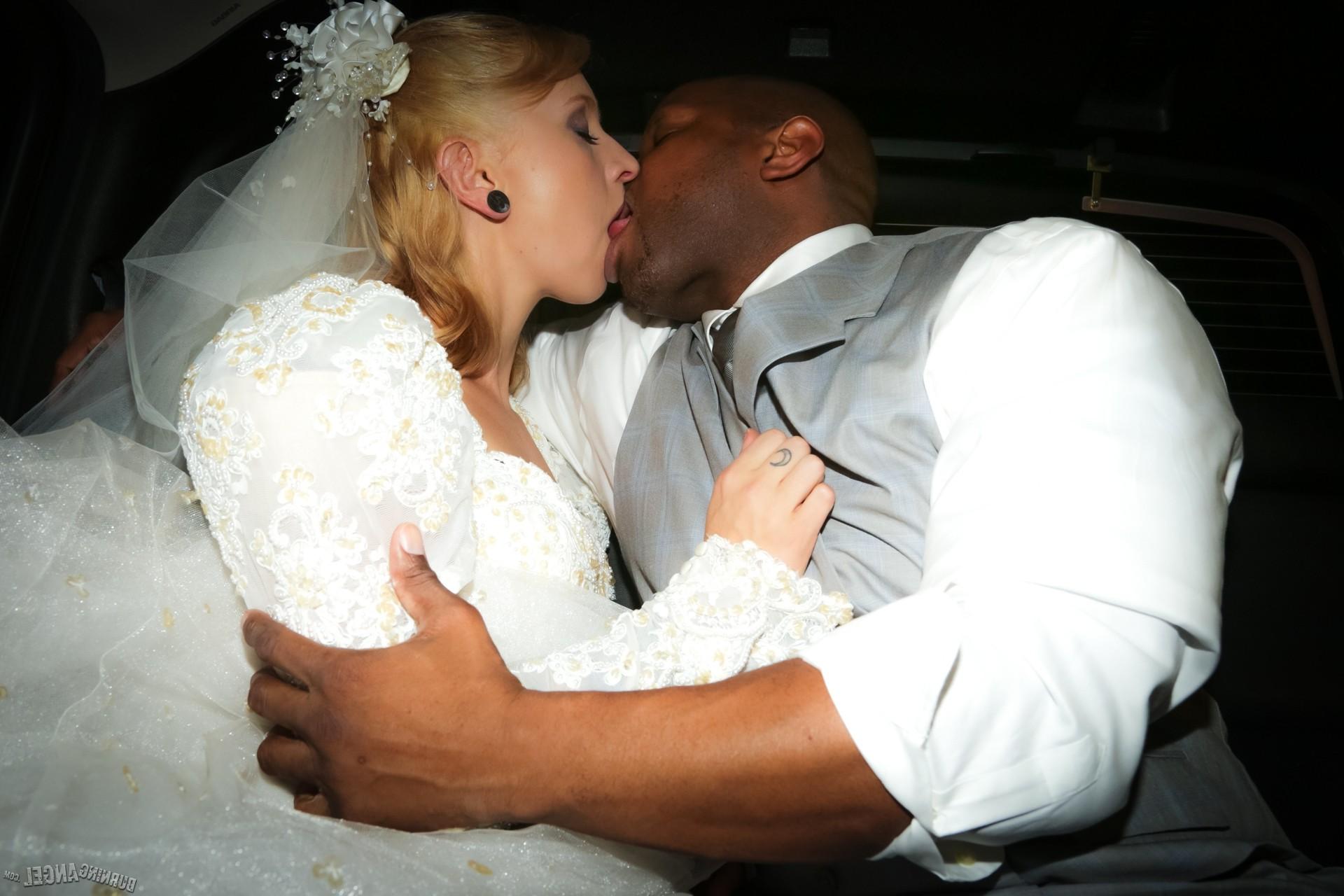 15P Story about her wedding
