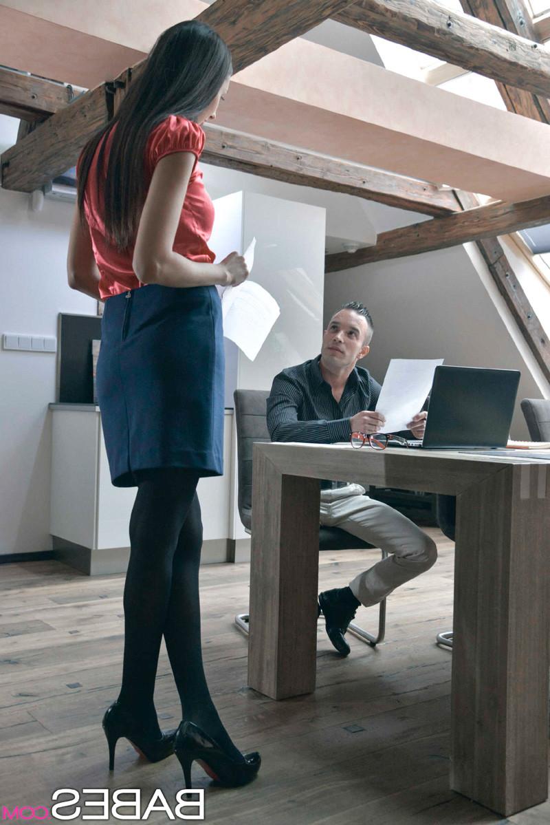 15P Kitty Jane gets nailed by her boss on top of his desk