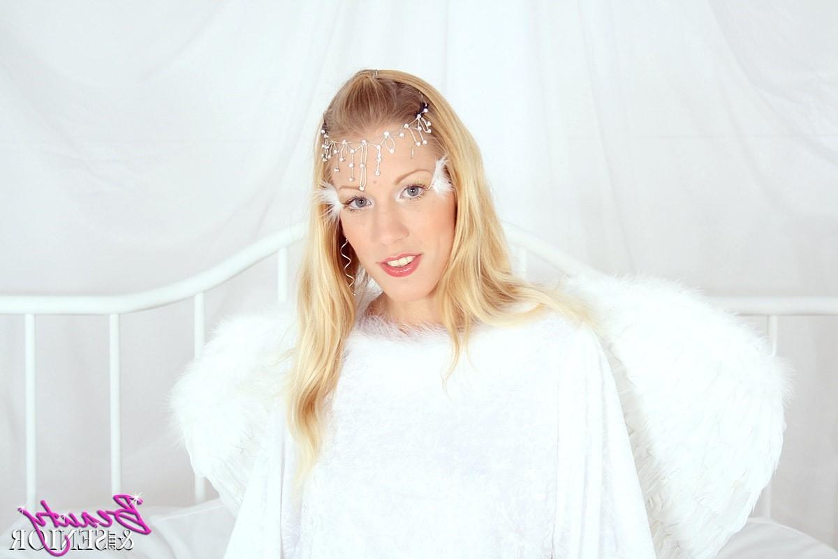 15P Horny senior reaches heaven and bones a hot angel