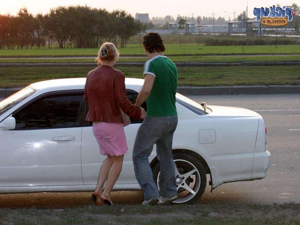 8P Hard fucking only because he wants it in the street