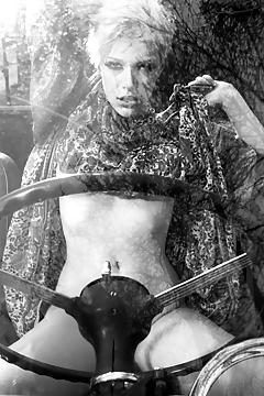 25P Abs, Tummies & Torsos - Black and White Erotic