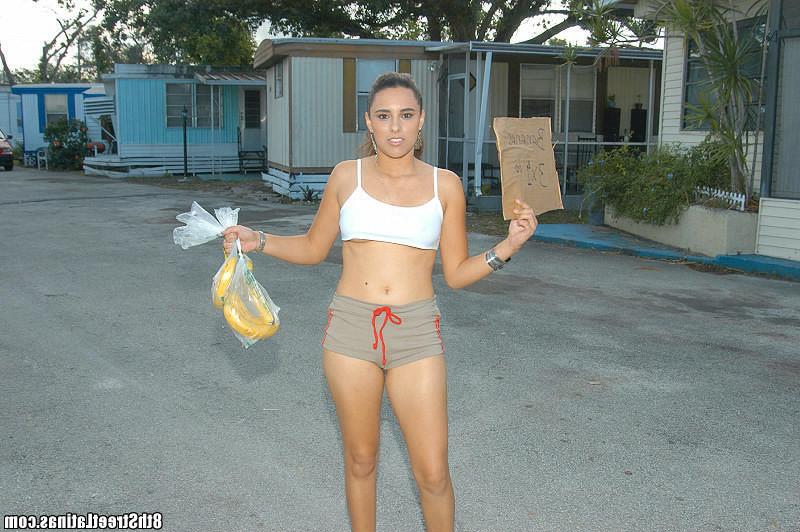 15P Super cute latina babe gets banged after shes done sellin bananas on the street 