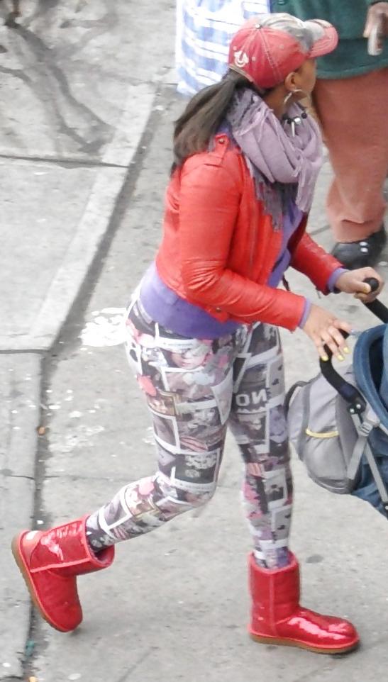 20P New York Street Girls