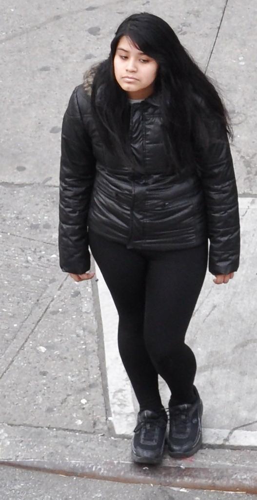 20P New York Street Girls