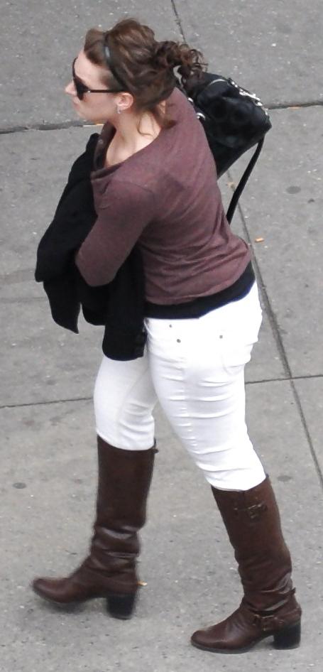 20P New York Street Girls