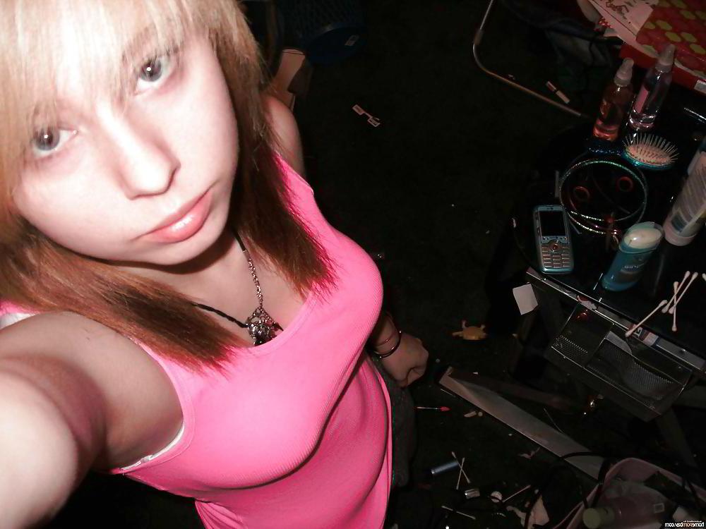 25P Pink Emo Girl