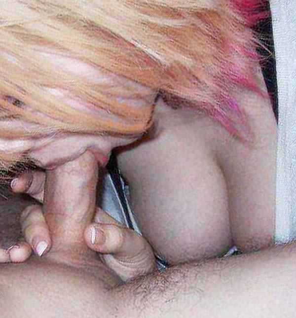 15P Cute amateur emo girlfriend sucking a cock