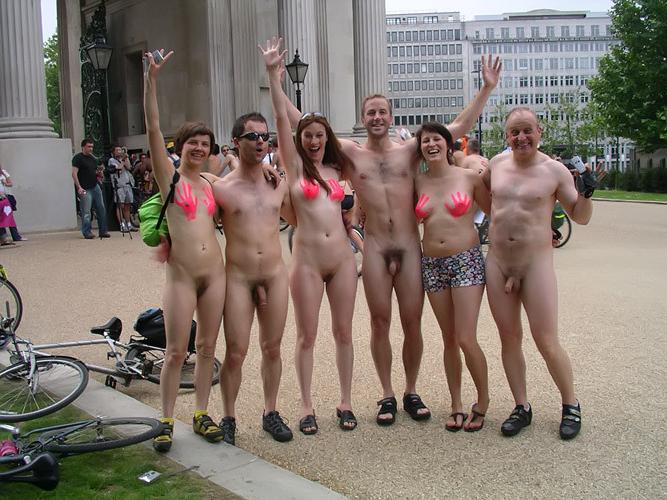 12P A Bunch of Naked Students Including Boys And Girls Flashes in Pu