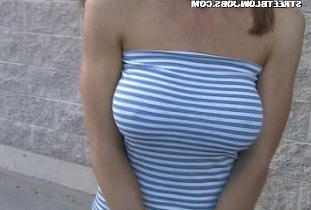 15P Spy cam catches hottie brunnette givin up some booty for money