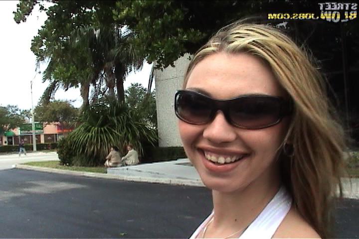 18P This sexy blonde babe gets bangd on spy cam in these hot pics