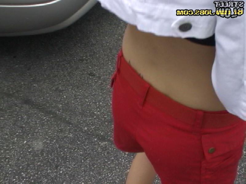 15P Sexy street walker gets busted on spy cam while she sucks for a buc k