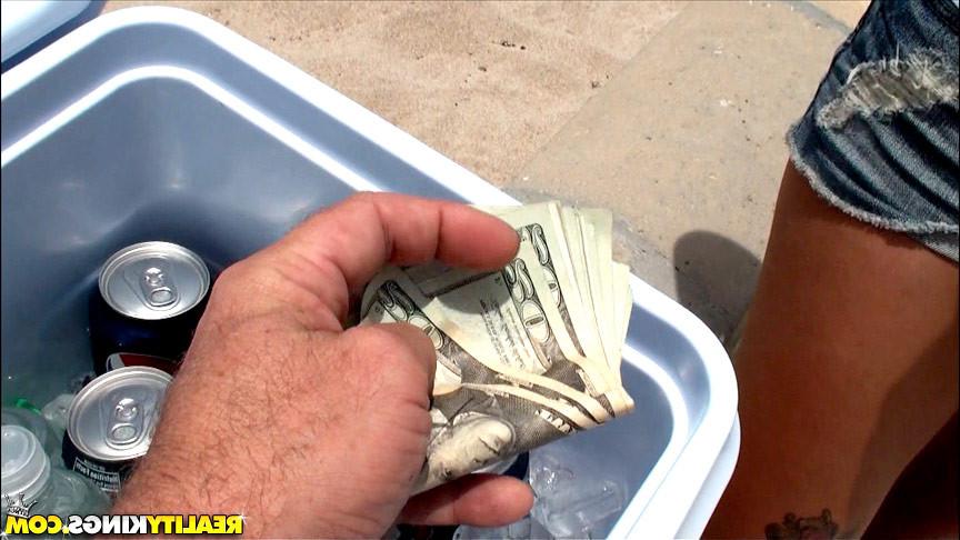 12P Super hot young mini skirt teen gets picked up at the dock in these hot cock suc