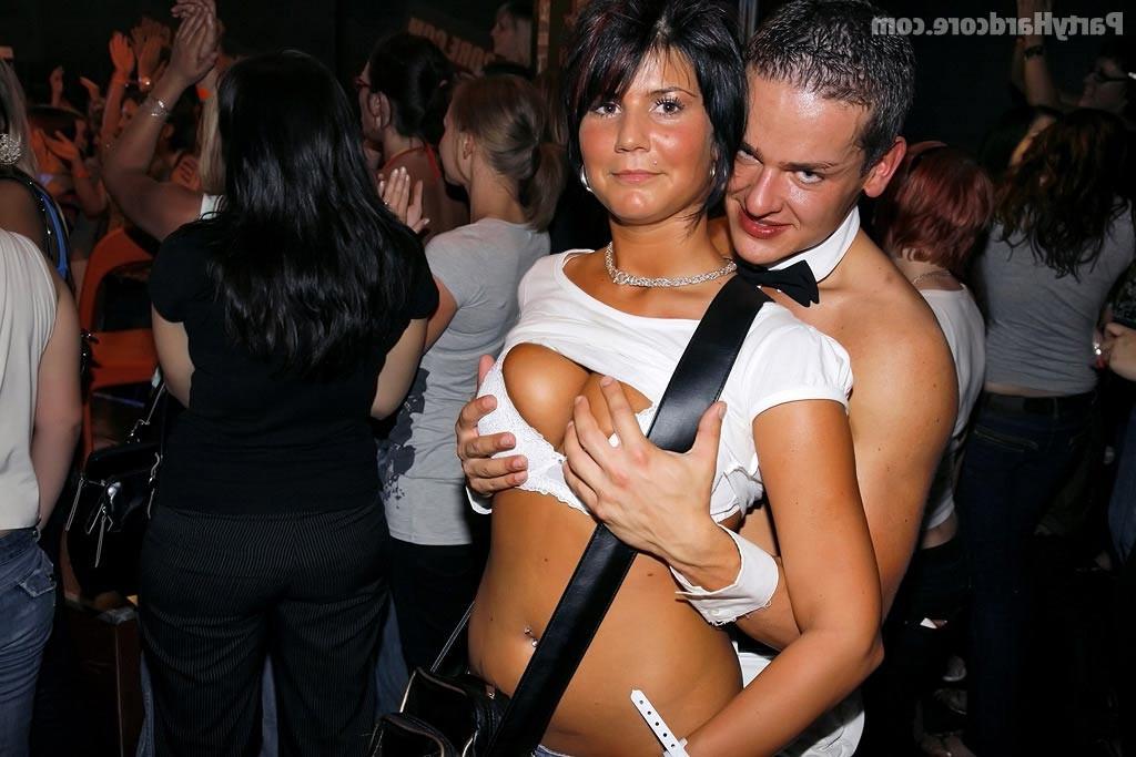 15P Cock sucking hot babes in a huge sex orgy party action