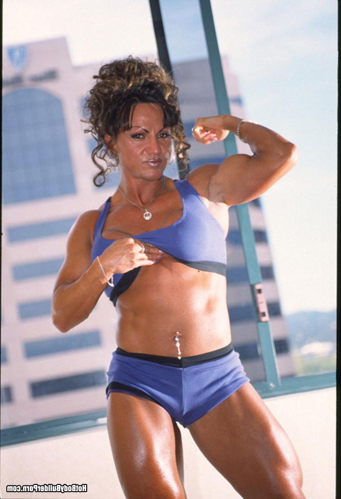 15P Busty body builder lady showing perfect fitness body