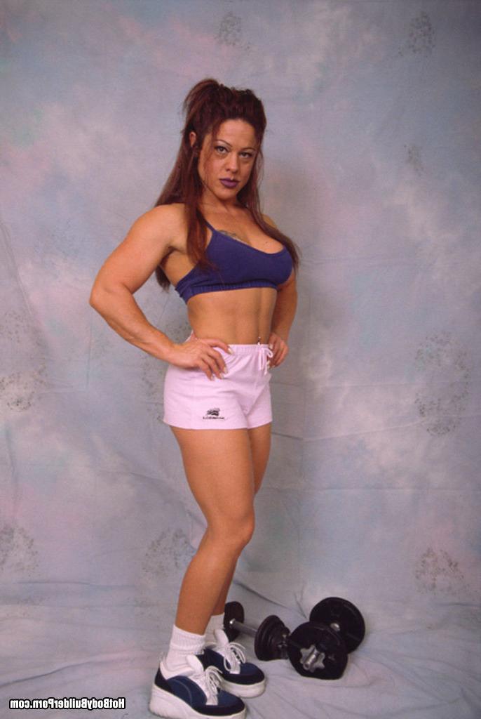 15P Sexy body builder ladies licking each other